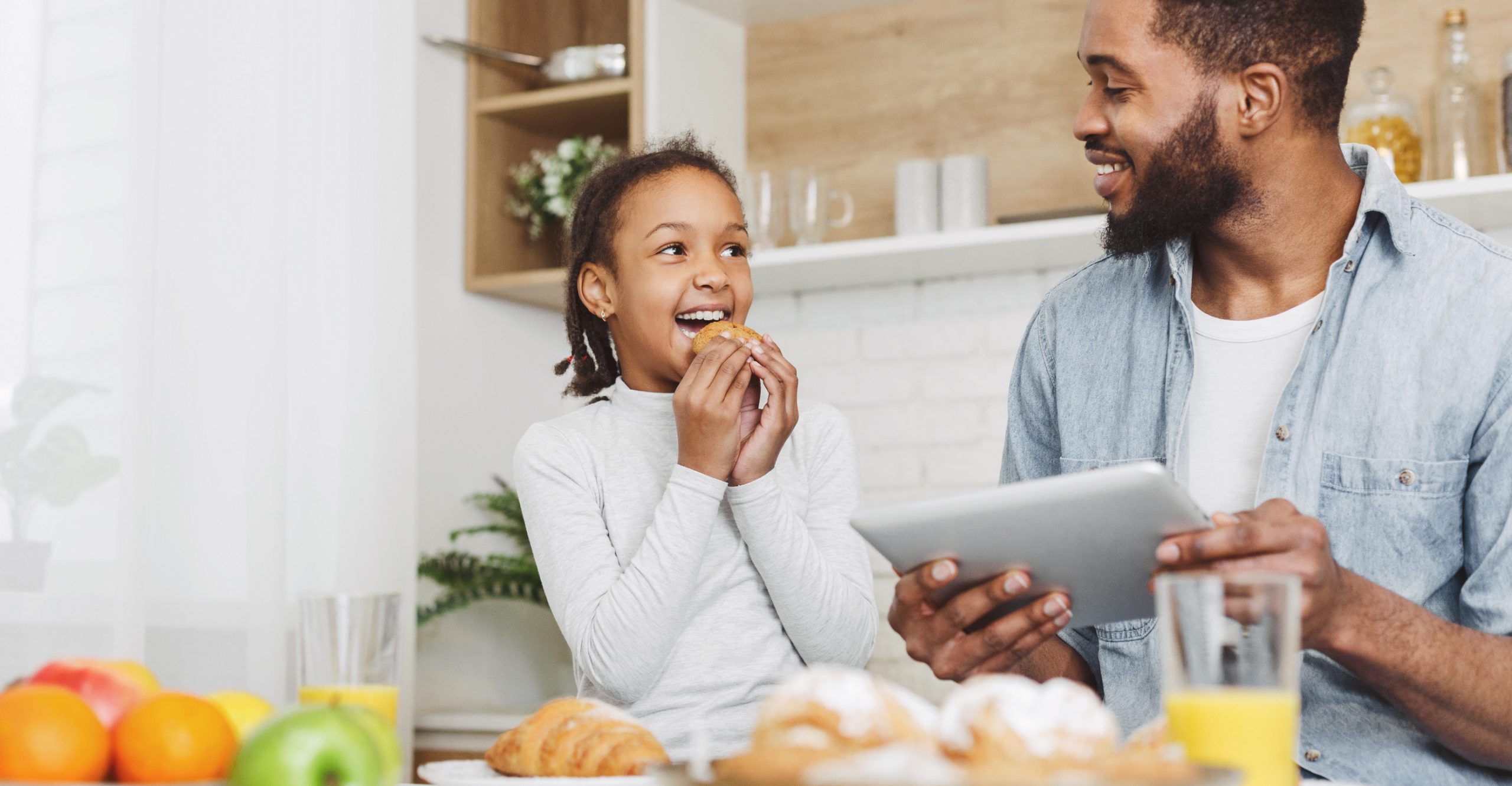 family eating heart healthy foods